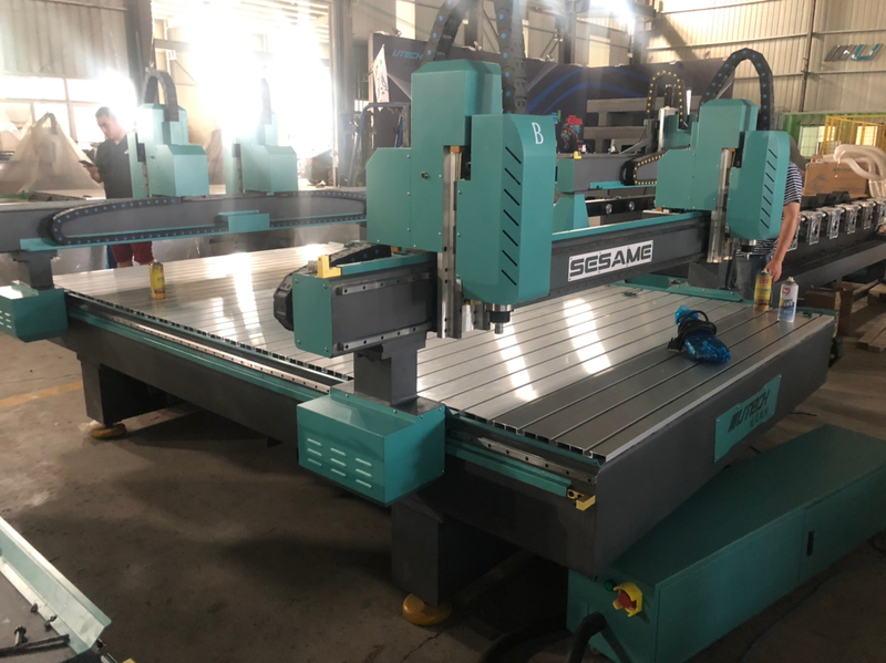 Roteador CNC de madeira 3d multifuso com 4 cabeças